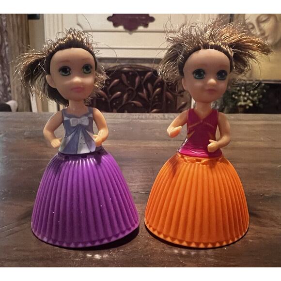 Emco Toys 2015 Set Of 2 Cupcake Dolls Orange Doll Purple Doll Hard To Find RARE - Picture 1 of 9